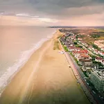 In With Sea Views Apartment