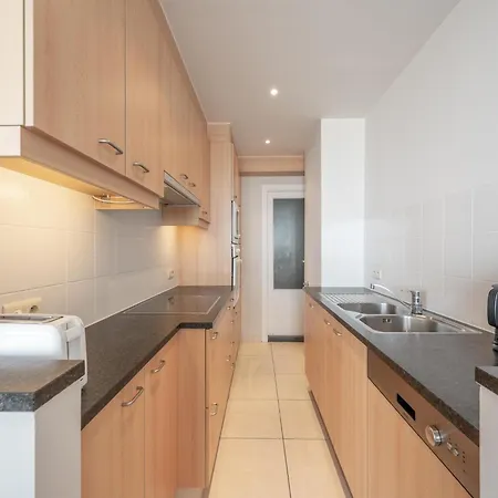 In With Sea Views * קנוקה-הייסט