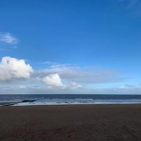 In With Sea Views דירה